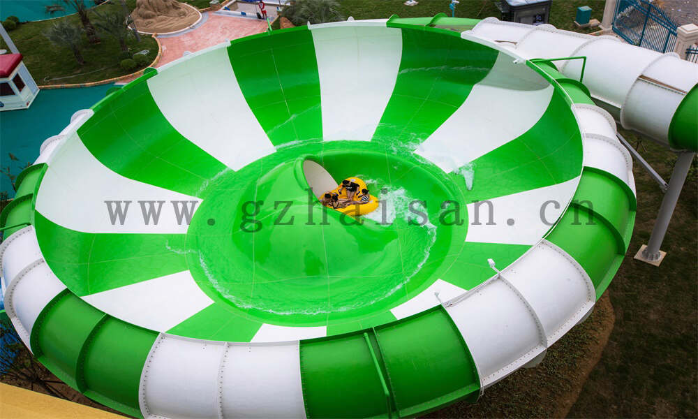 水上乐园规划中应如何考虑到阴影设计?